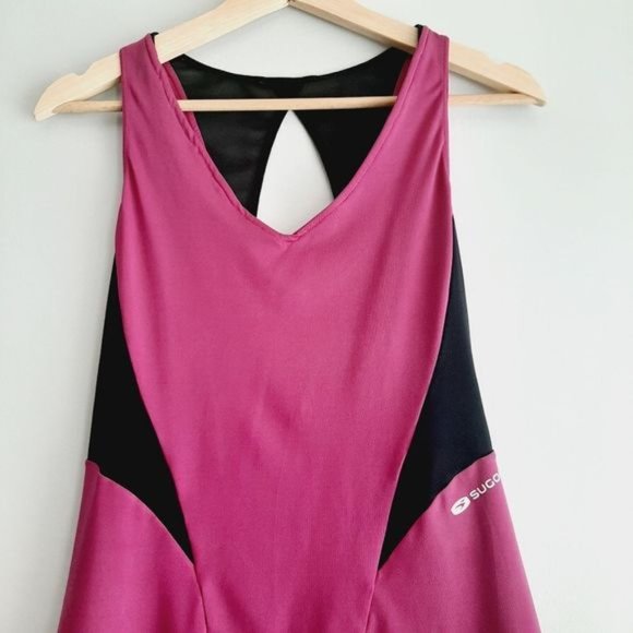 SUGOI Jackie Light V-Neck Cut-Out Back Tank Top Pink & Black Sz M - Picture 2 of 12